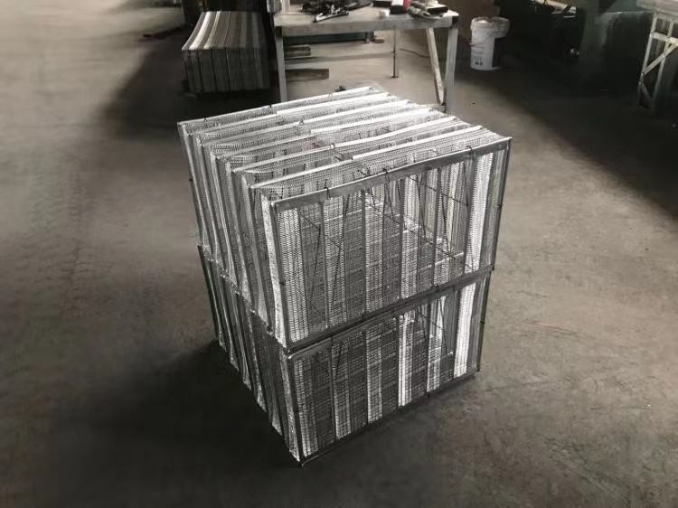 　　鋼網(wǎng)箱